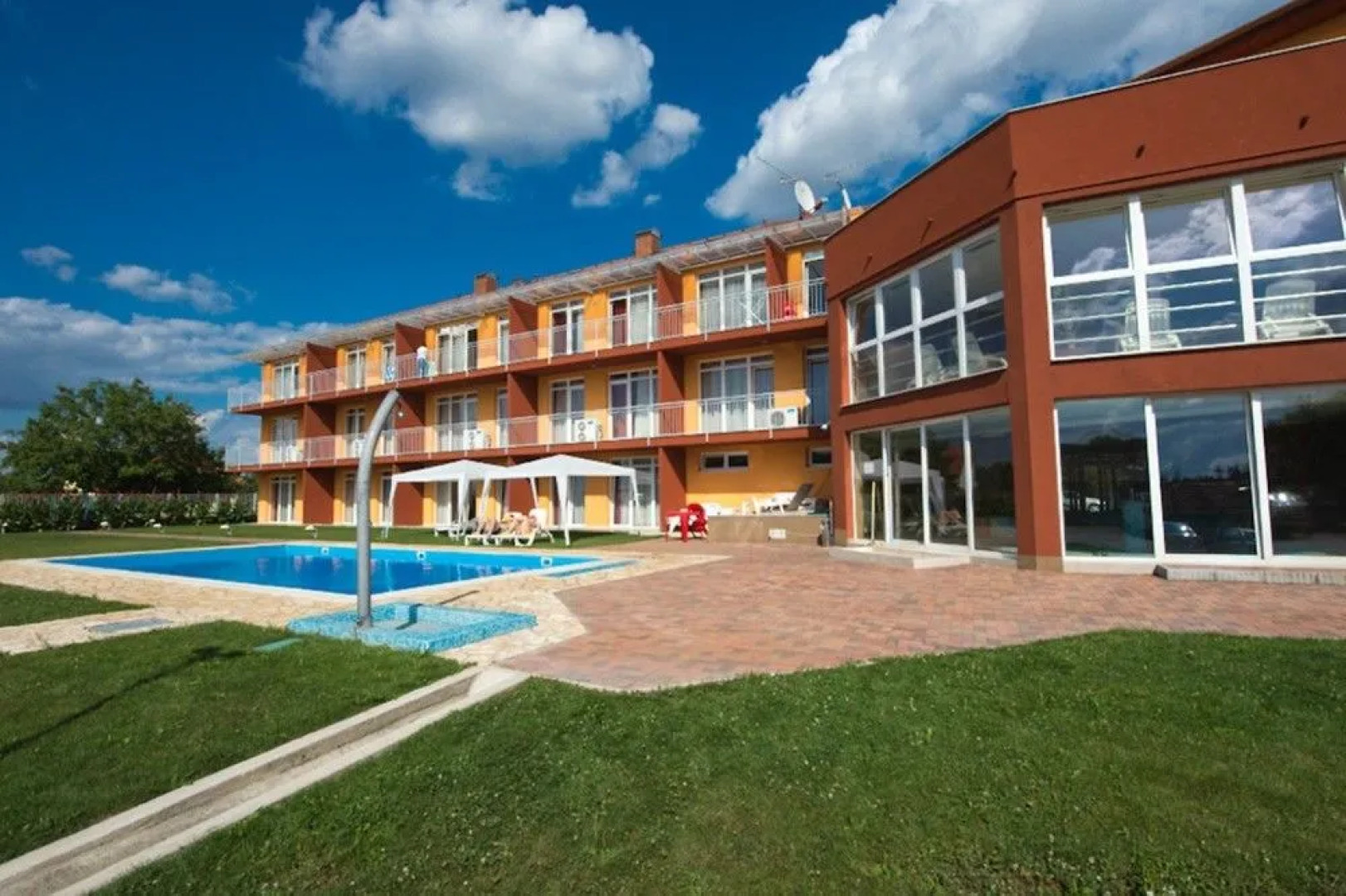 Club Kehida Aparthotel