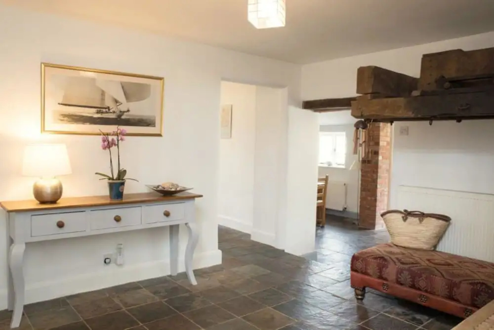 Superb detached Grade II conversion of an original Apple Mill with hot tub & FREE membership to nearby Leisure Club
