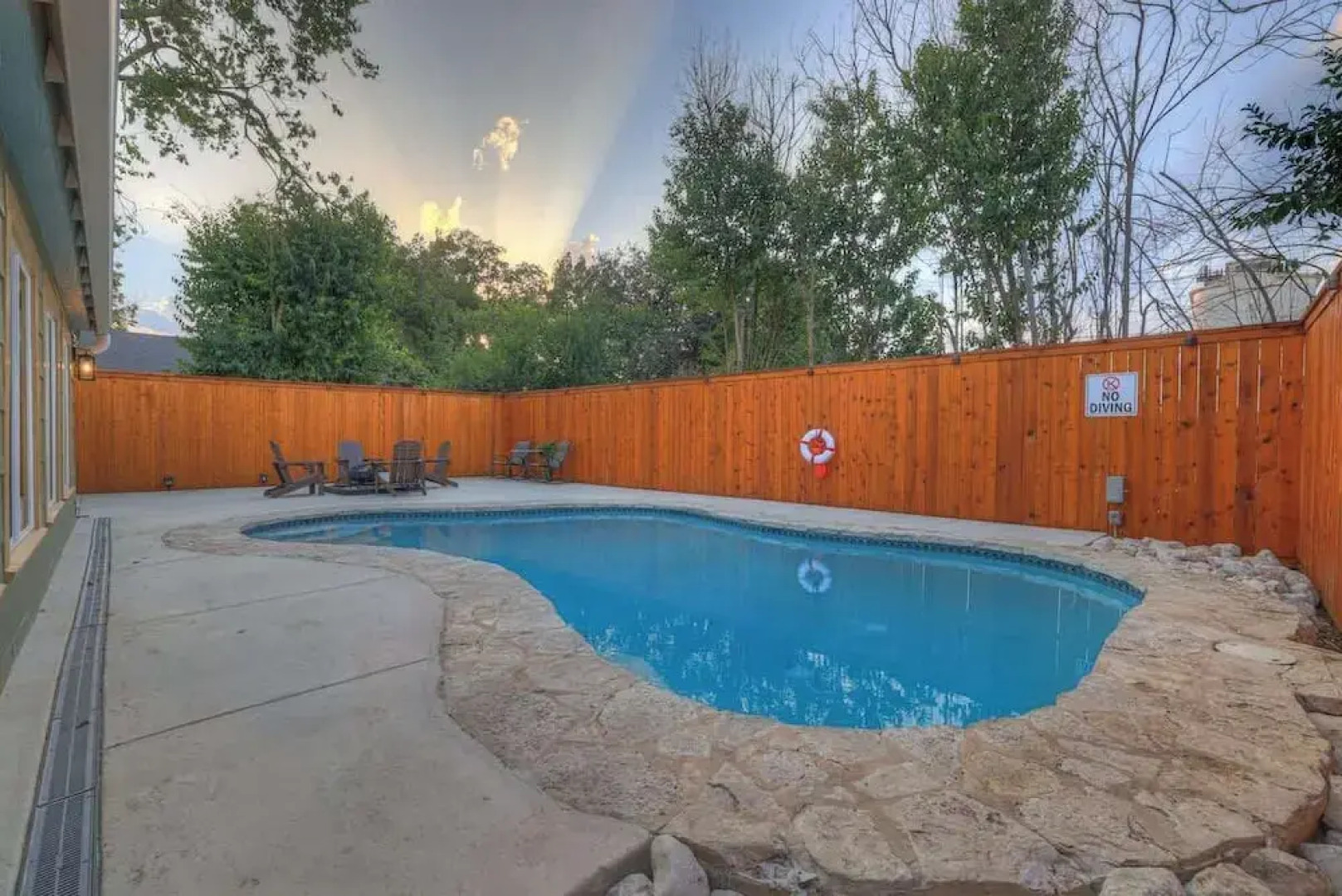 Tolle Haus: W/pool & Firepit-walk to Schlitterbahn, Comal Chutes & Downtown!