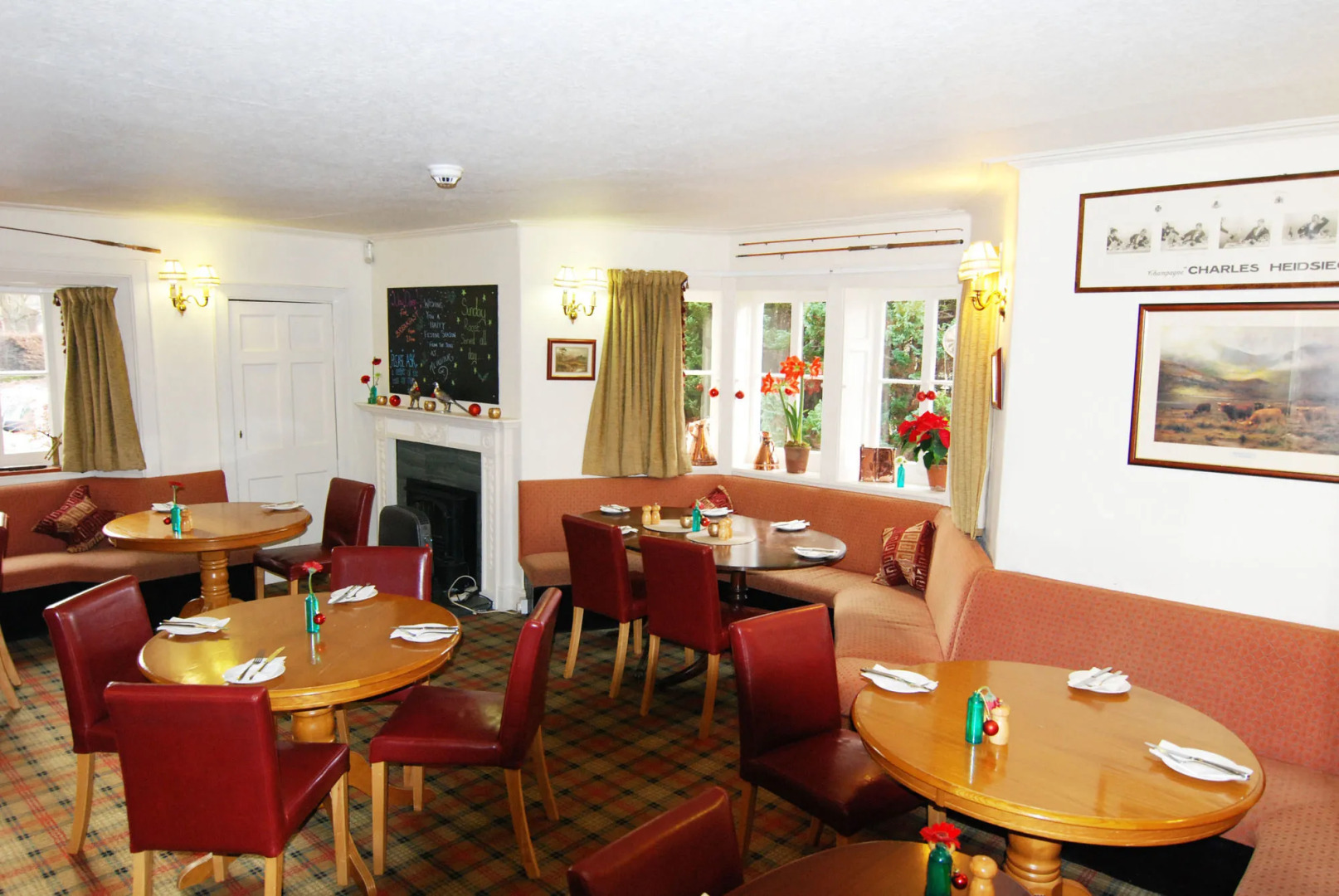 Meikleour Arms Hotel and Restaurant