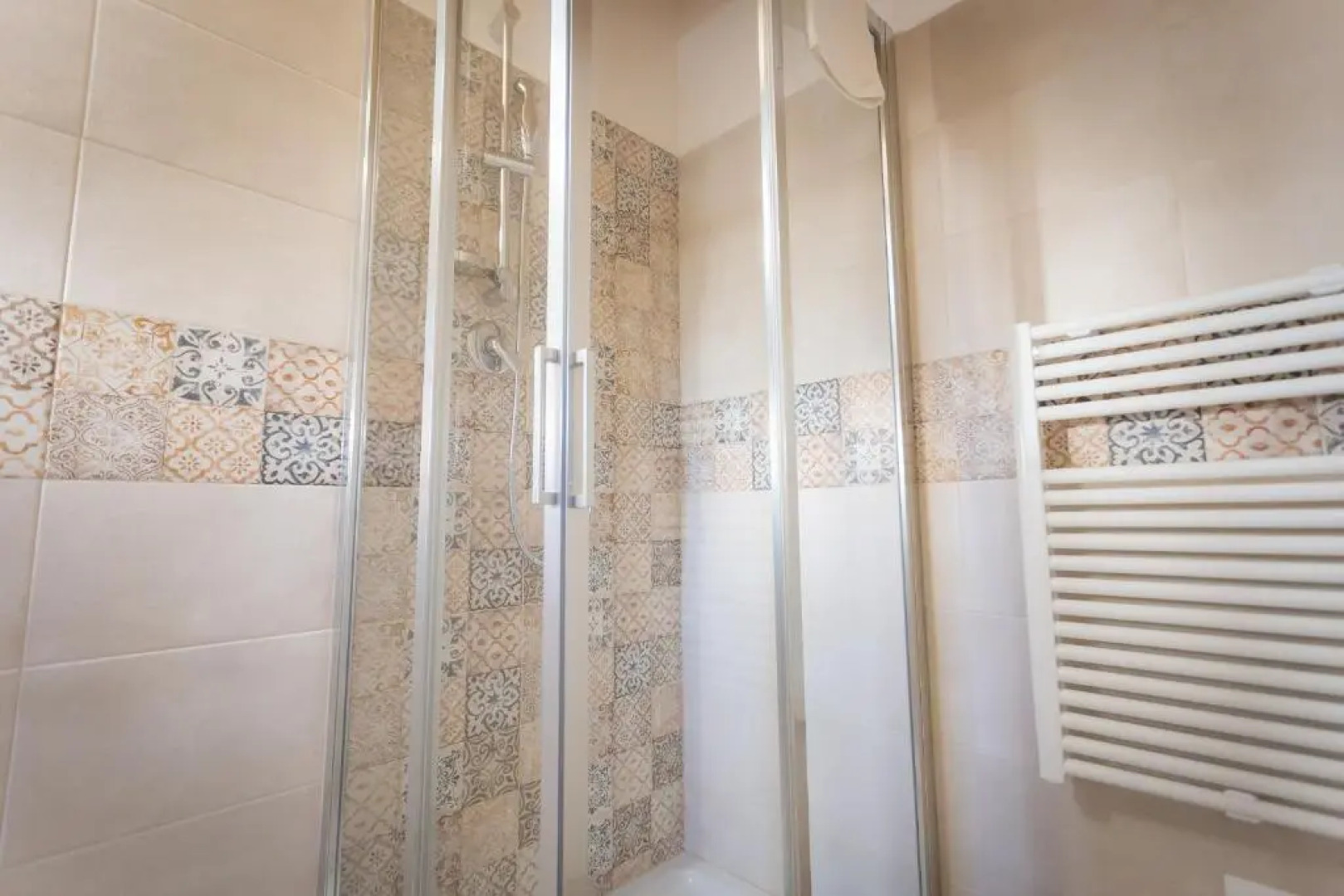 Via Siena 4 - Suites & Rooms