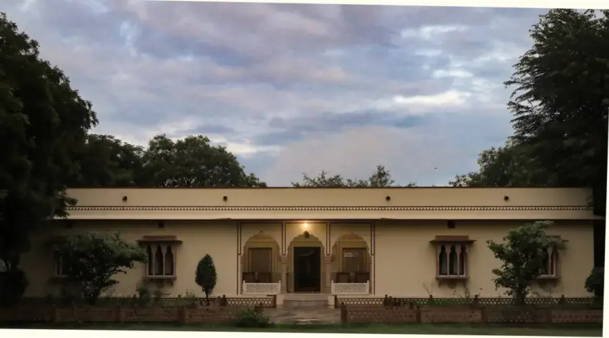 Shahpura Abhaneri Resort
