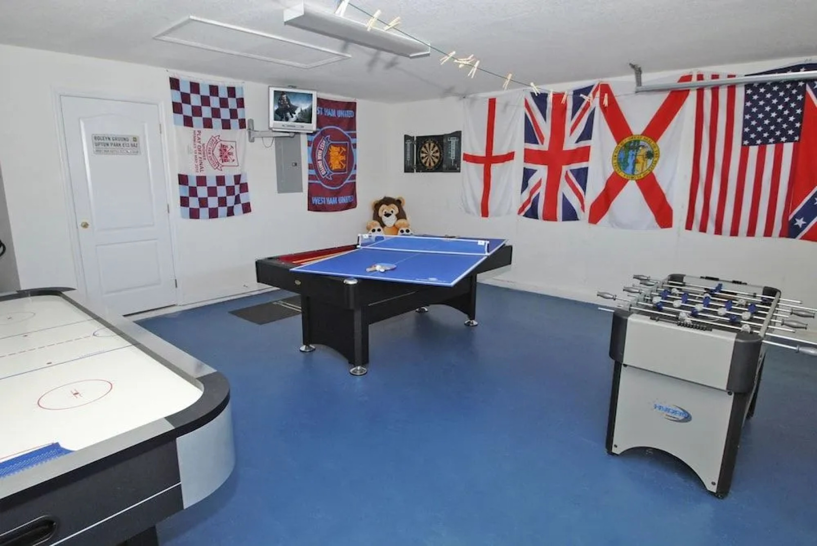 304OBC Hastings Boulevard 4 Br villa by RedAwning