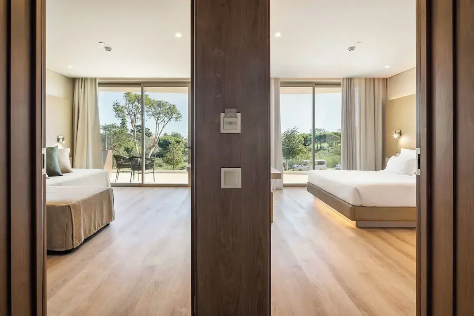 Отель Castelo Suites