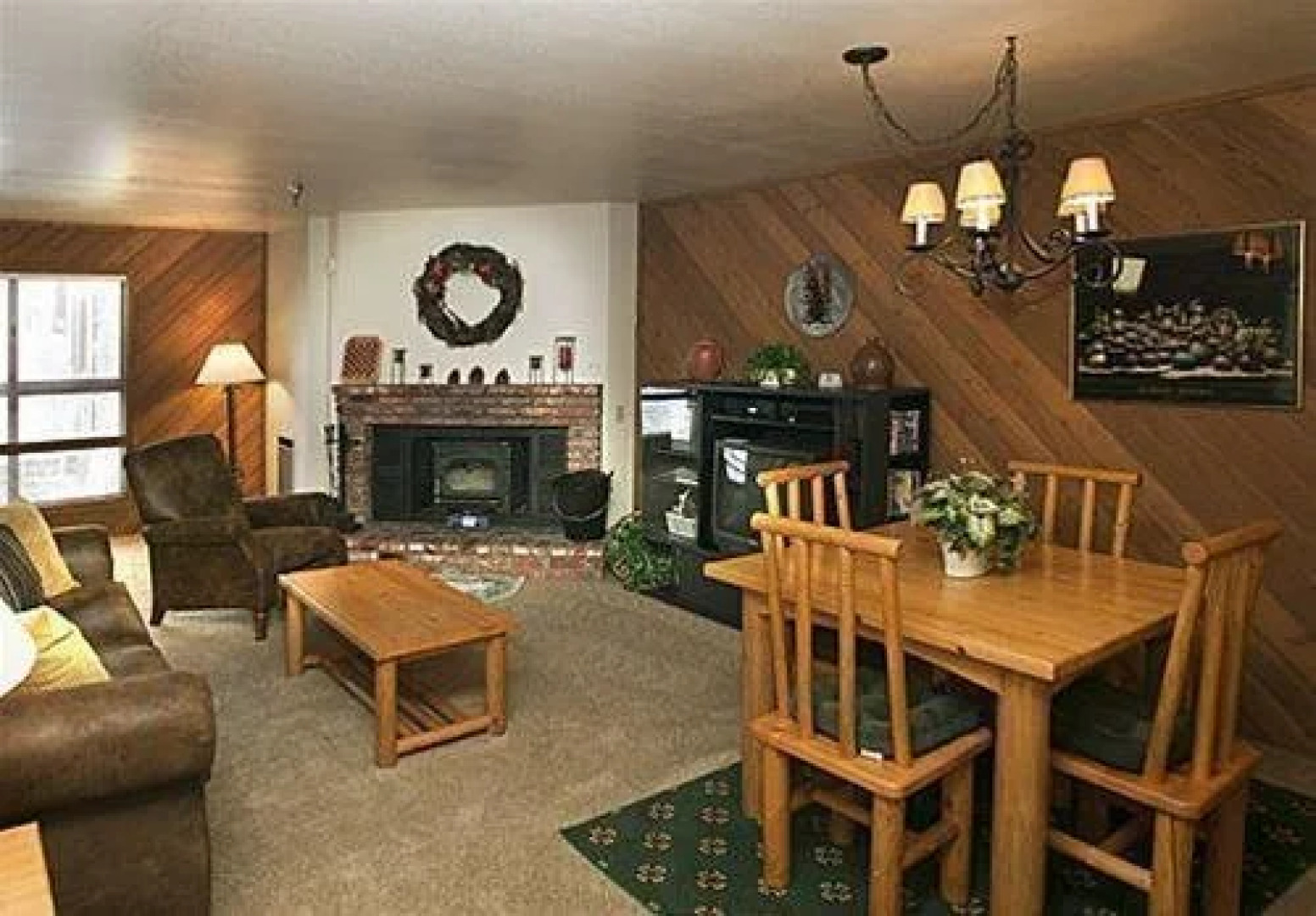 Aspen Creek Condos by Grand Mammoth Resorts