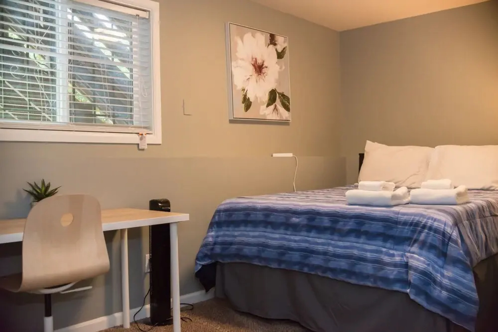 Happy Day Express 5 Bd Mid Century Home!