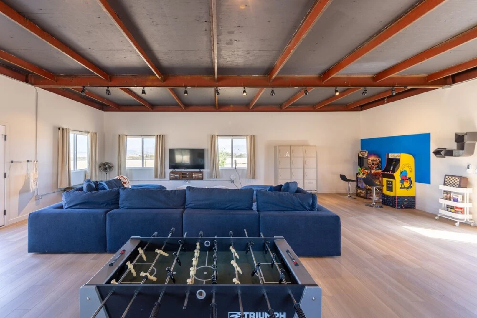 Lost Horse by Avantstay Desert Oasis w/ Mini Pool, Outdoor Entertainers Area & Huge Game Room!