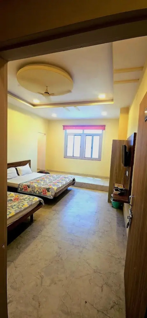 Sunrise Hotel & Restaurant