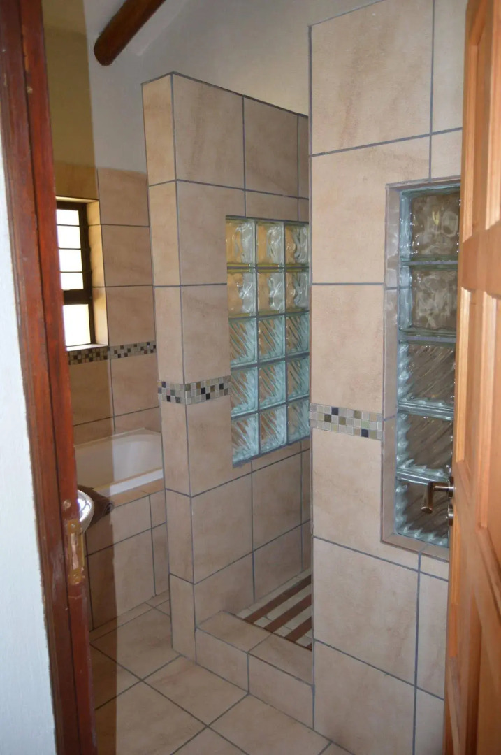 Floreat Riverside Lodge and Spa