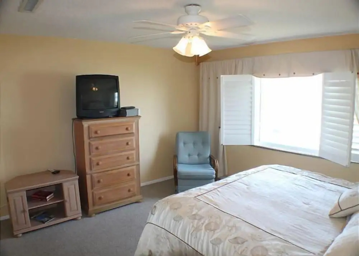 Four Winds Condominiums