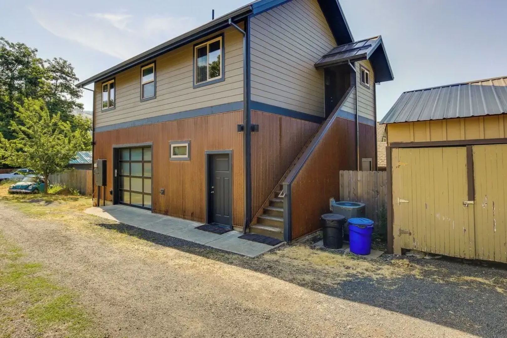 Modern White Salmon Apartment, Steps From Town