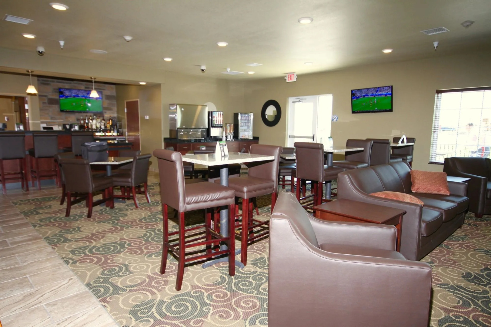Cobblestone Hotel & Suites – Devils Lake