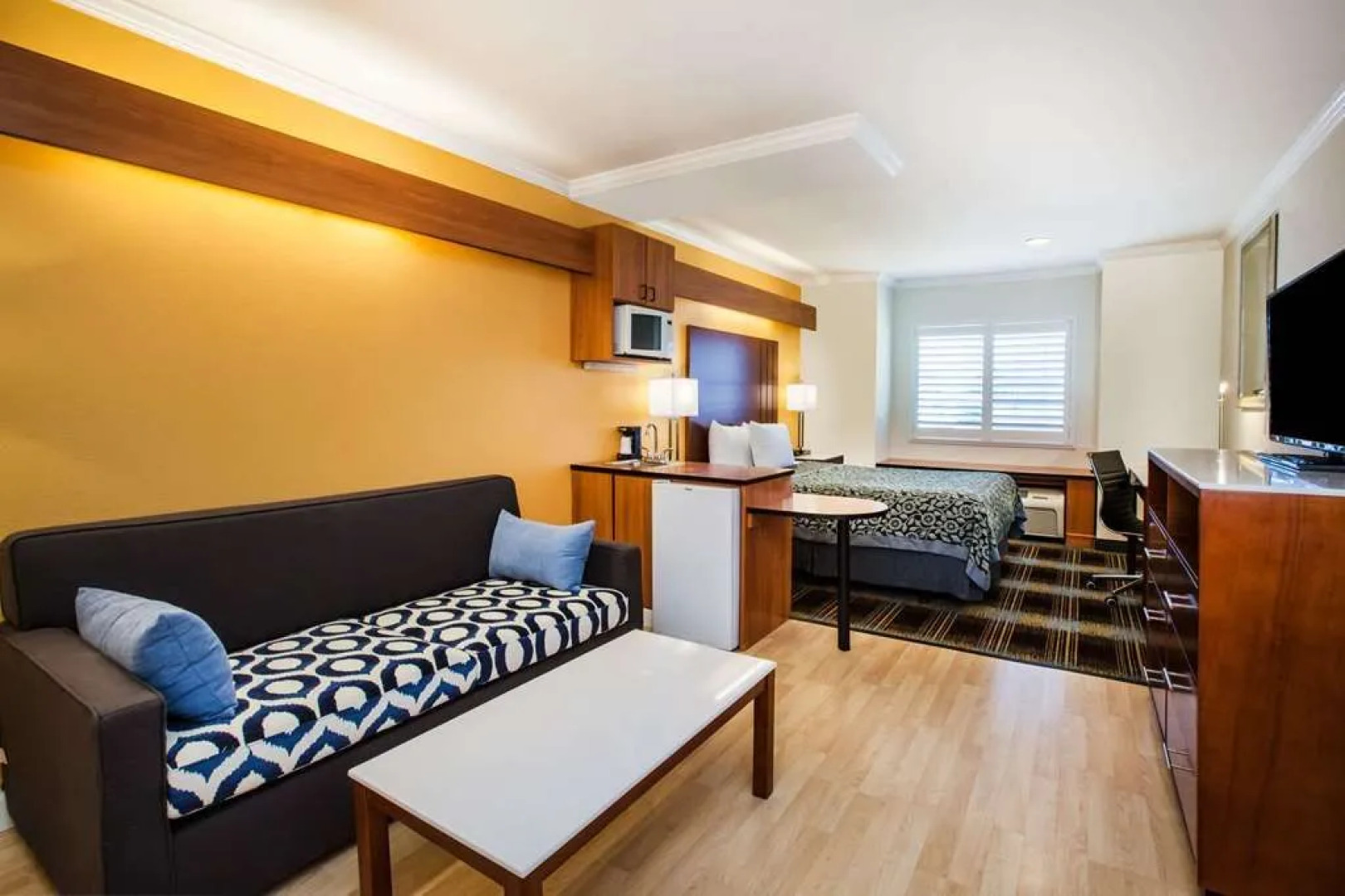 Days Inn And Suites Antioch