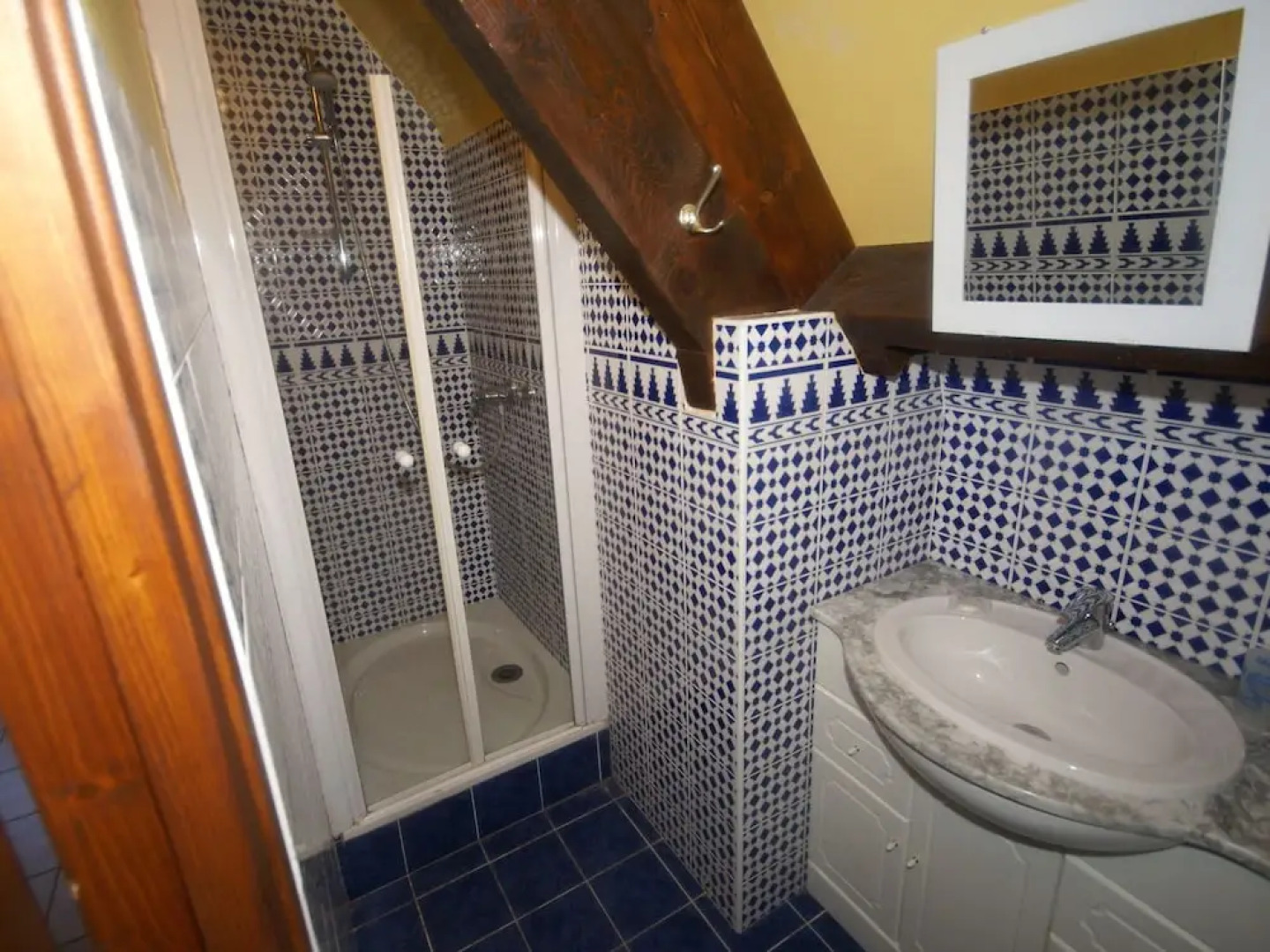 Holiday Home With Private Swimming Pool and View of the Hills, in Trémolat