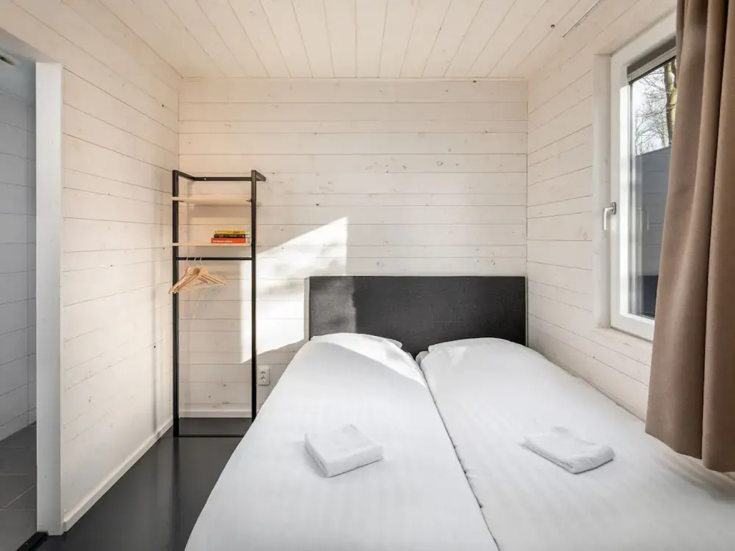 Lodge in Schaijk With Garden Terrace