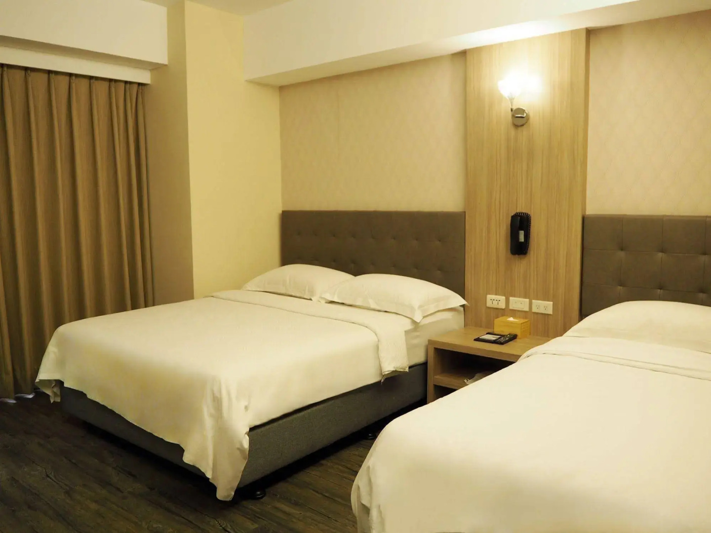 The Riverside Hotel International