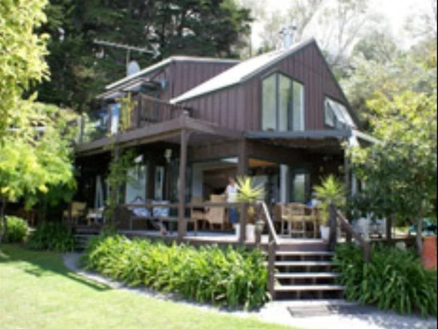 Rangimarie Anaura Bay Beachstay