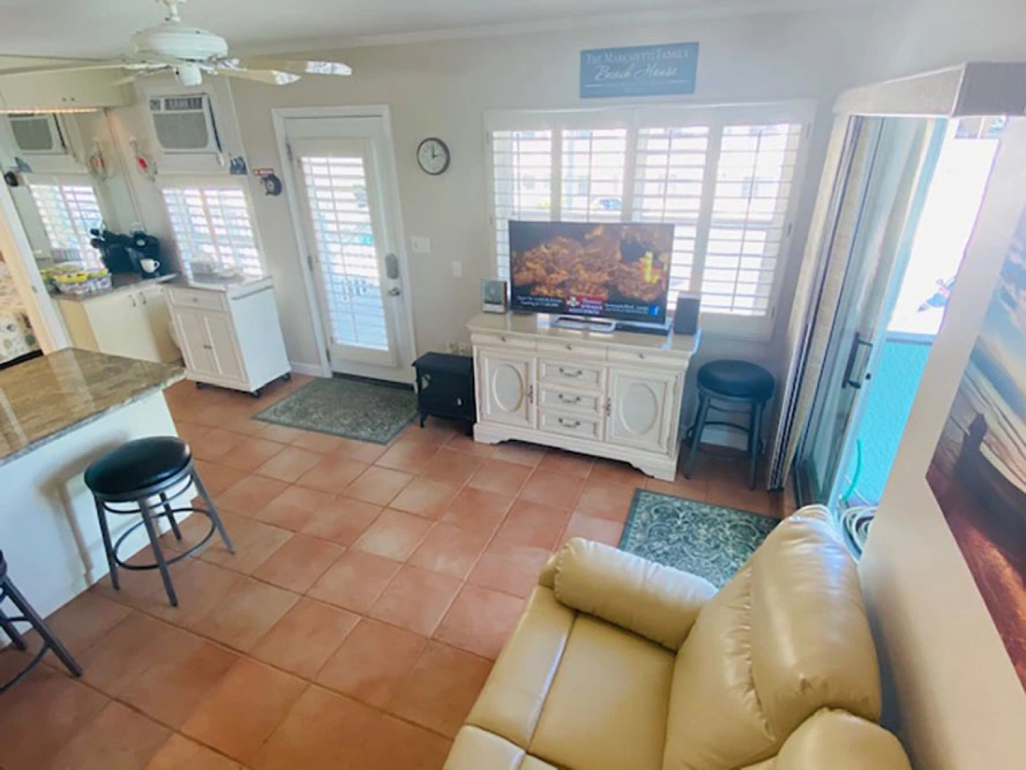 Redington Directly on the Beach Sea Rocket WiFi Parking 30