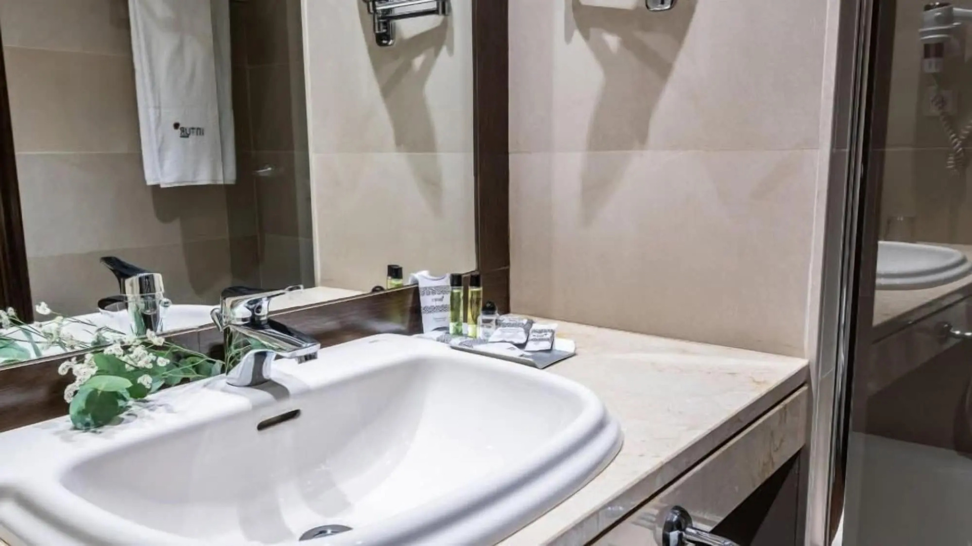 Intelier Airén Hotel