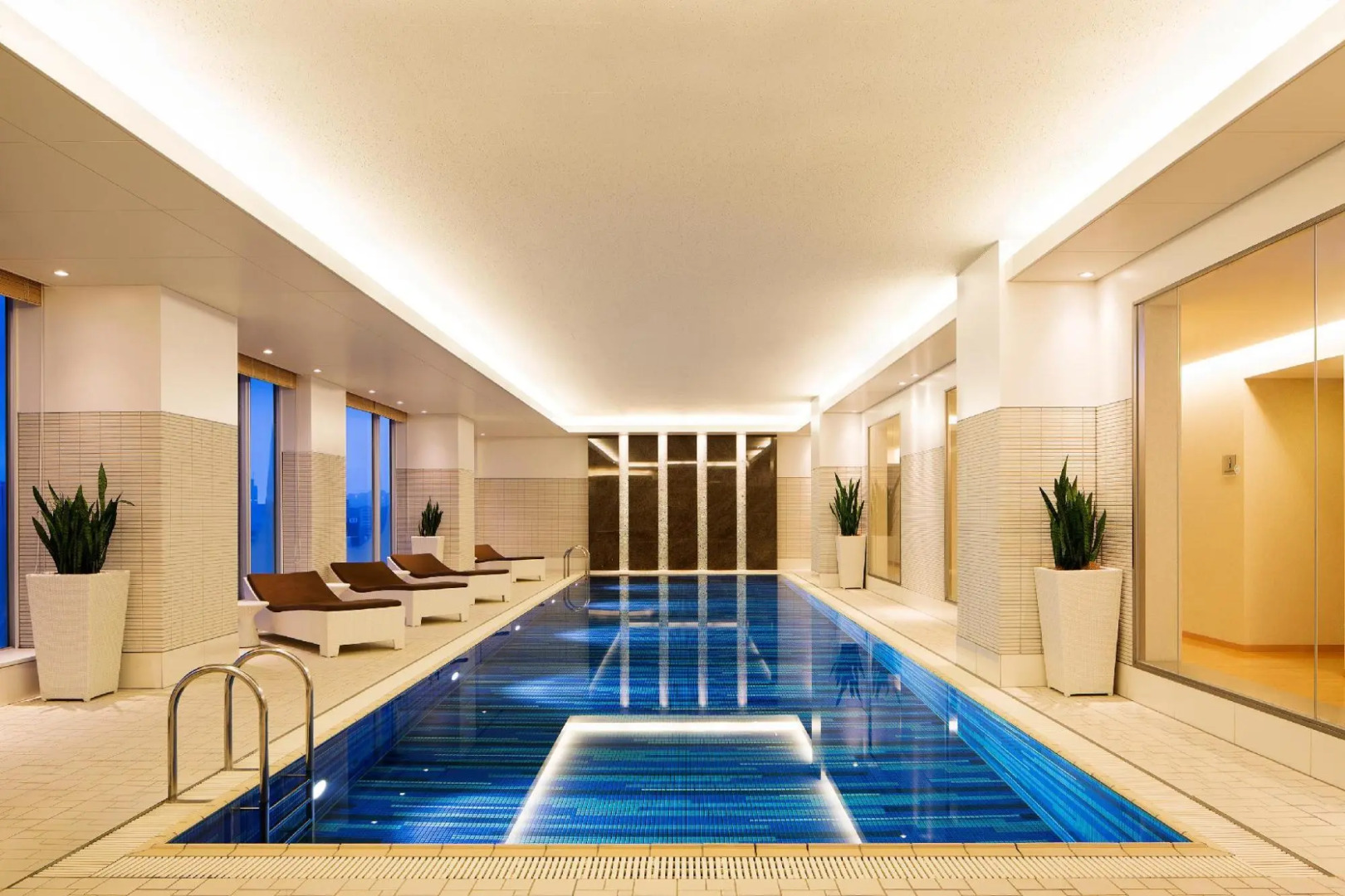 Отель Sheraton Grand Hiroshima