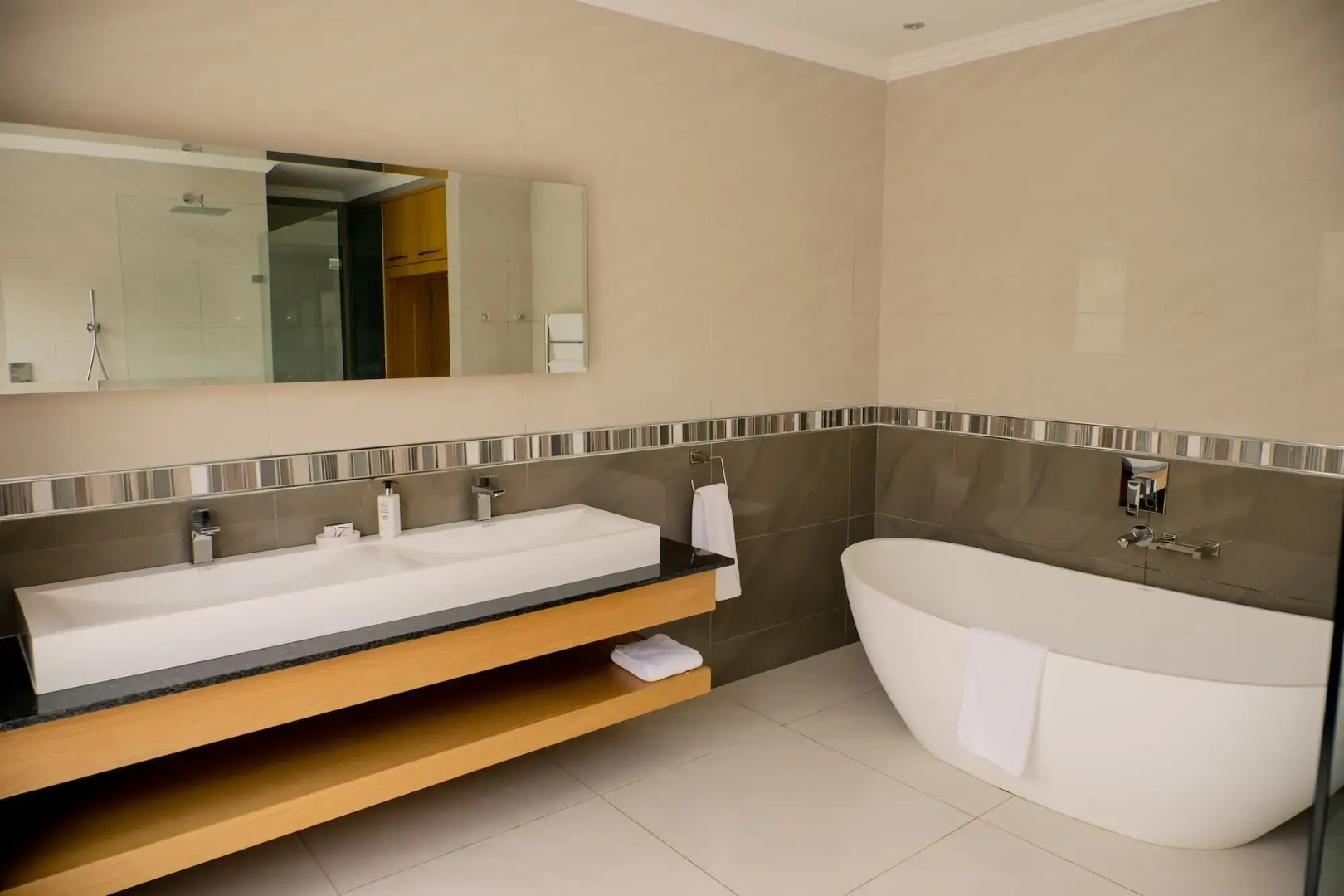 Africanos Country Estate