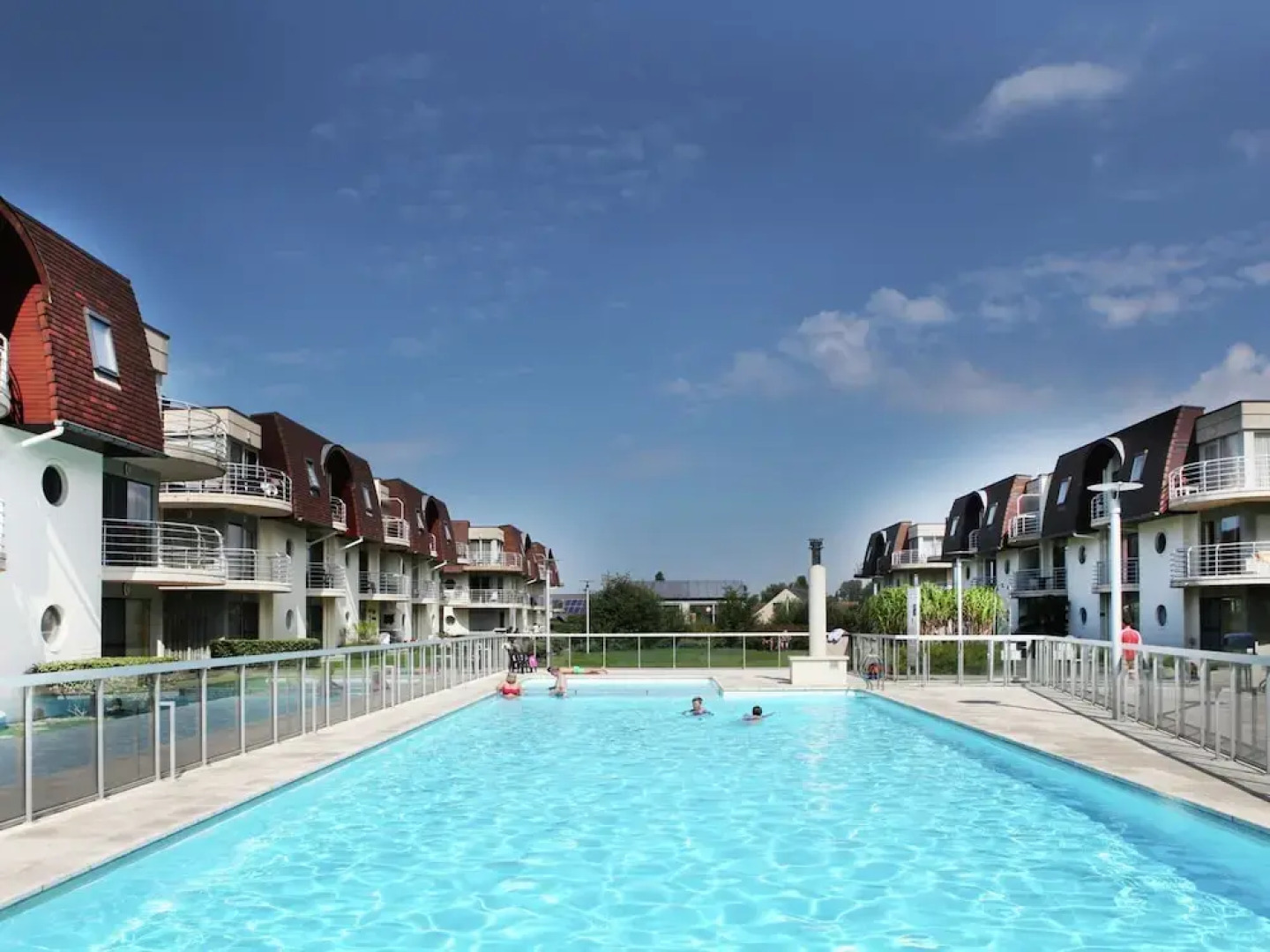 Sunny Bredene Stay by Sea