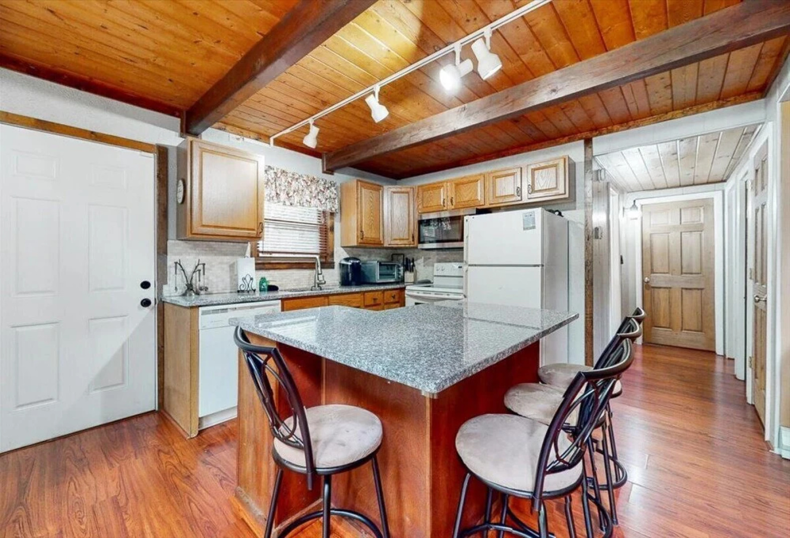 NEW Poconos Retreat near Snow Sports