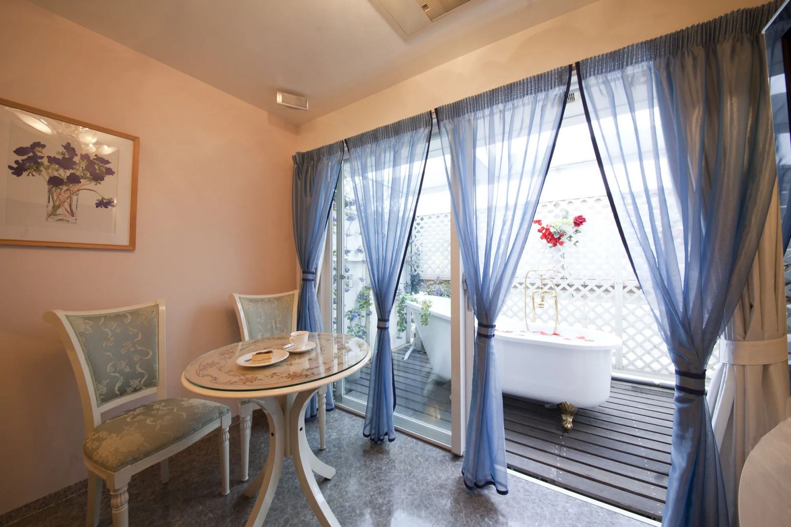 V Hotel - Adults Only