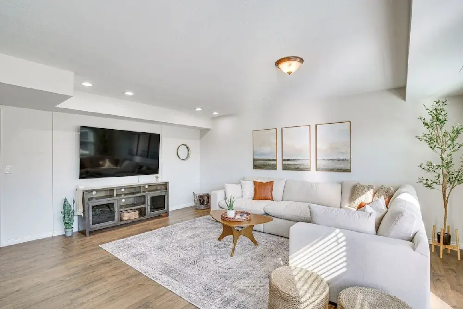 Stylish Orem Retreat w/ Deck, Near BYU & Uvu!