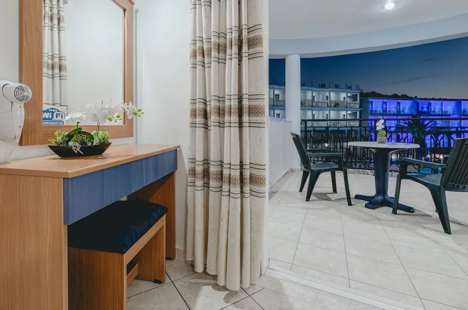 Christina Apartments