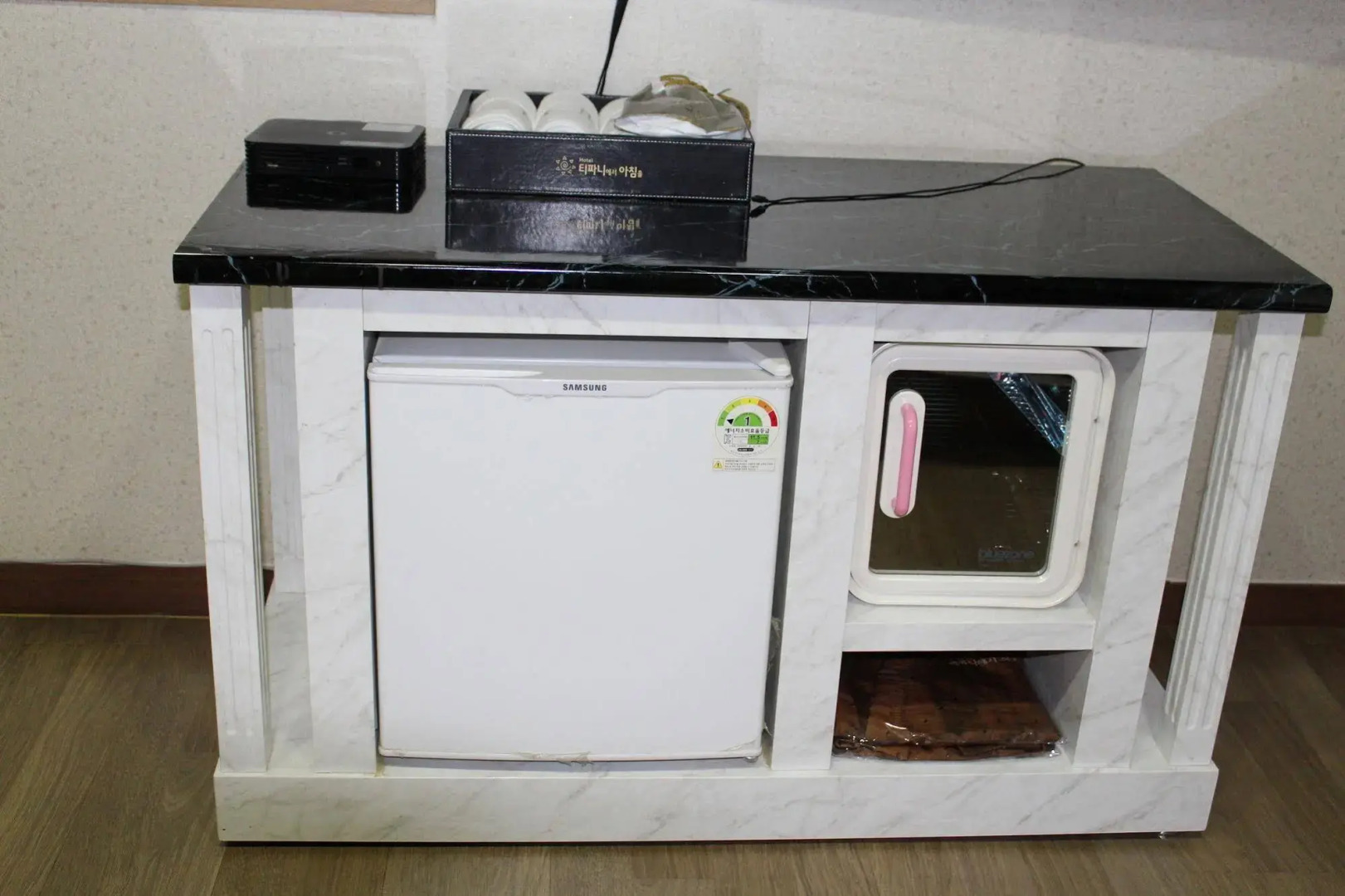 Breakfast at Tiffany's Motel