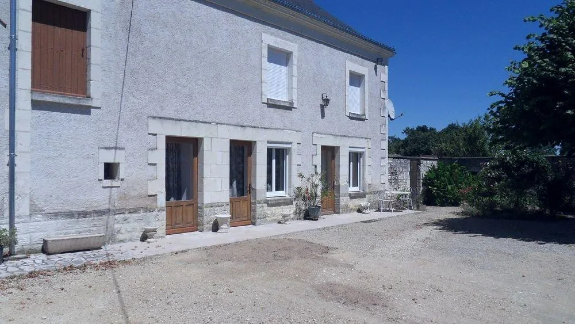 Maison restaurée - bien ensoleillée - calme