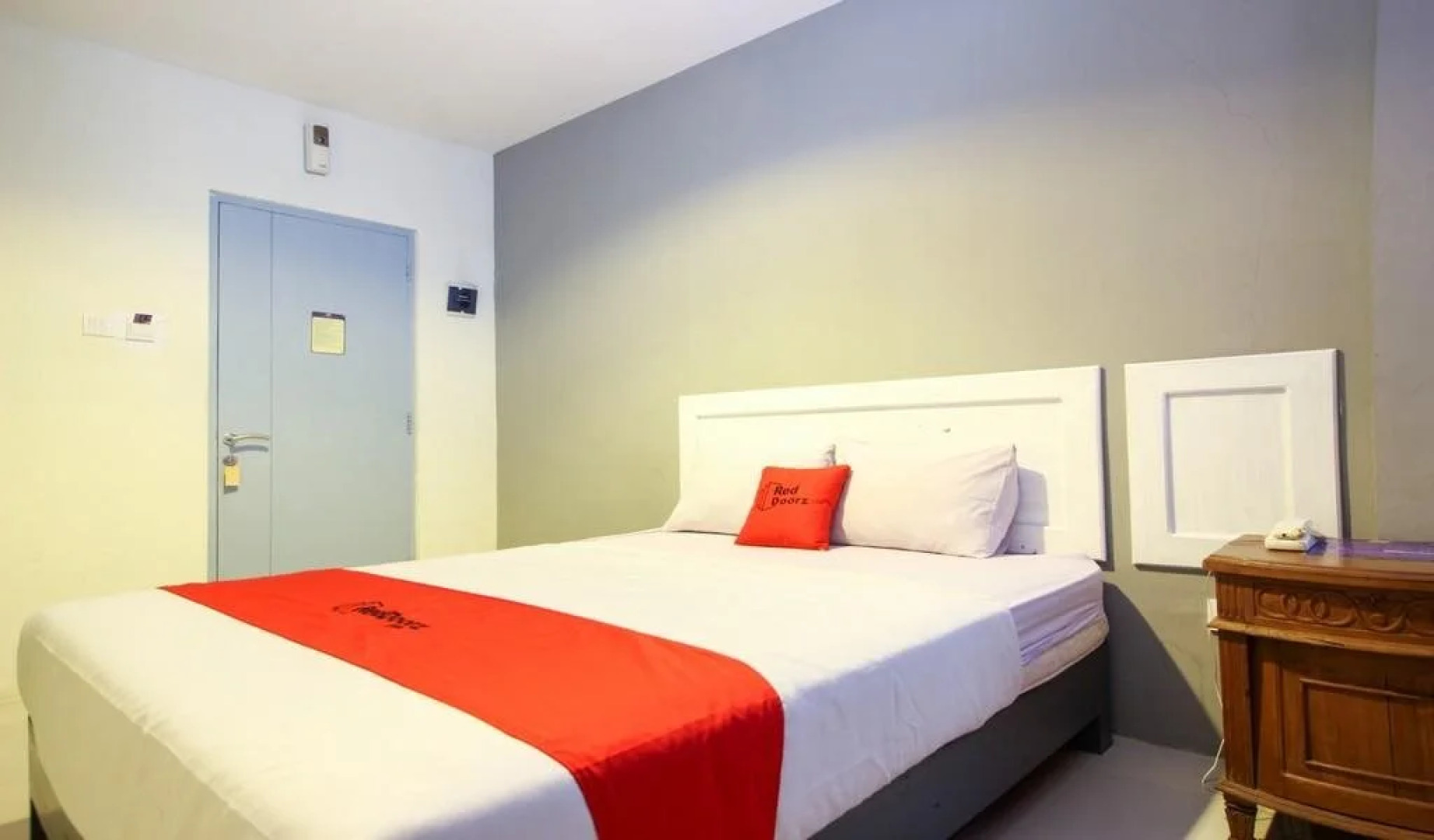 RedDoorz Syariah at Wijaya Imperial Hotel