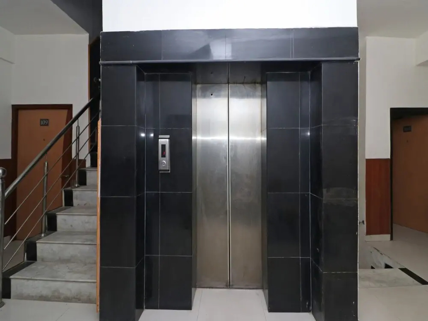 OYO 23168 Hotel G C Regency