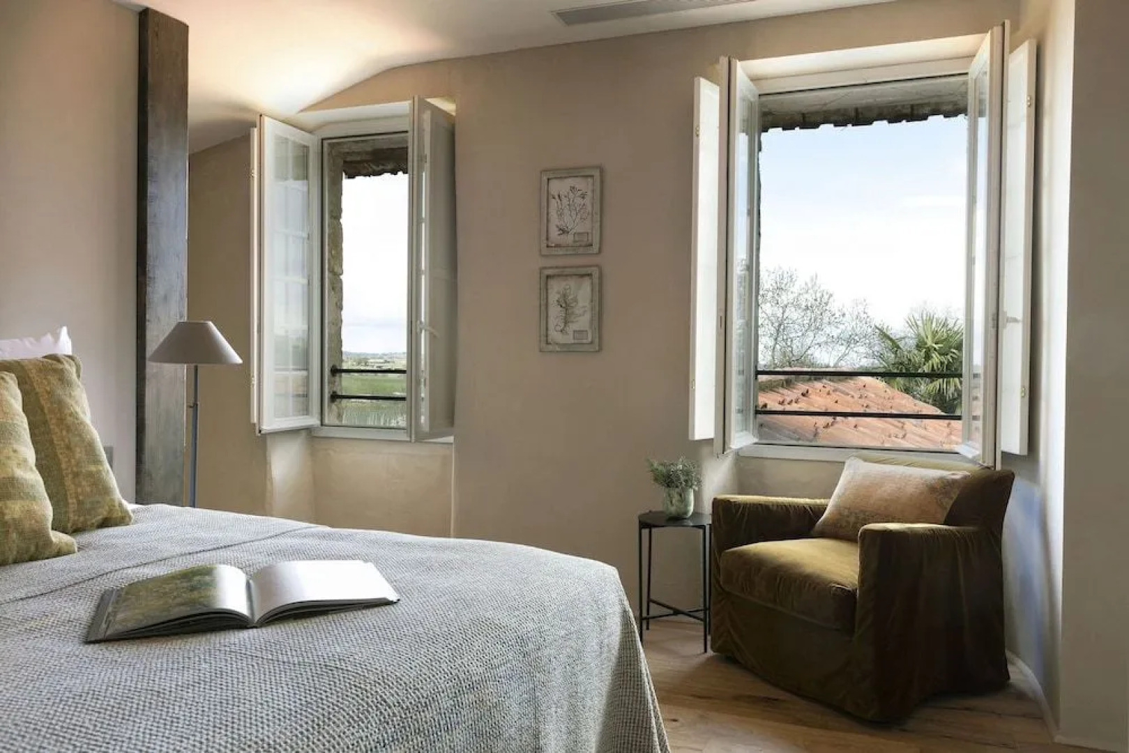 Logis Hotel Restaurant Le Prieure