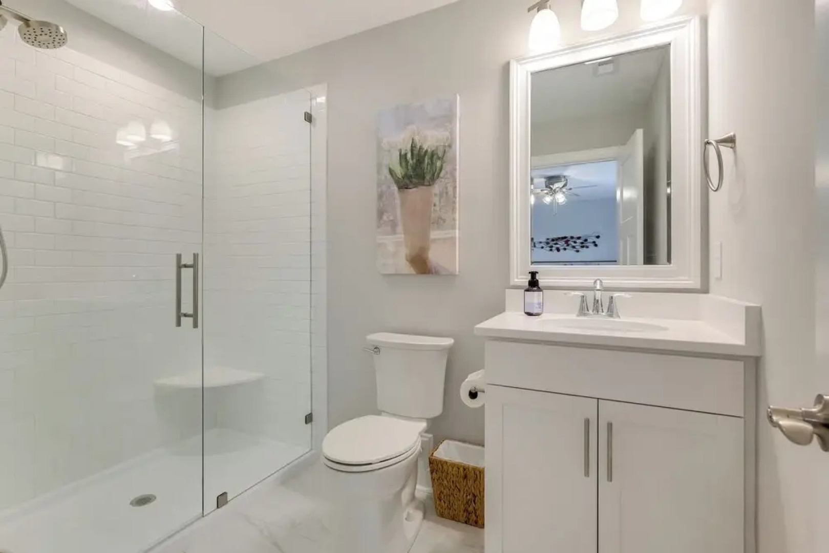 Spacious Home w/ Screened Patio in Wilmington!