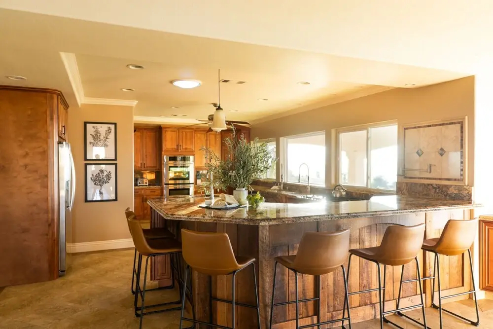 Vineyard View by Avantstay Secluded Estate w/ Incredible Views & Spa