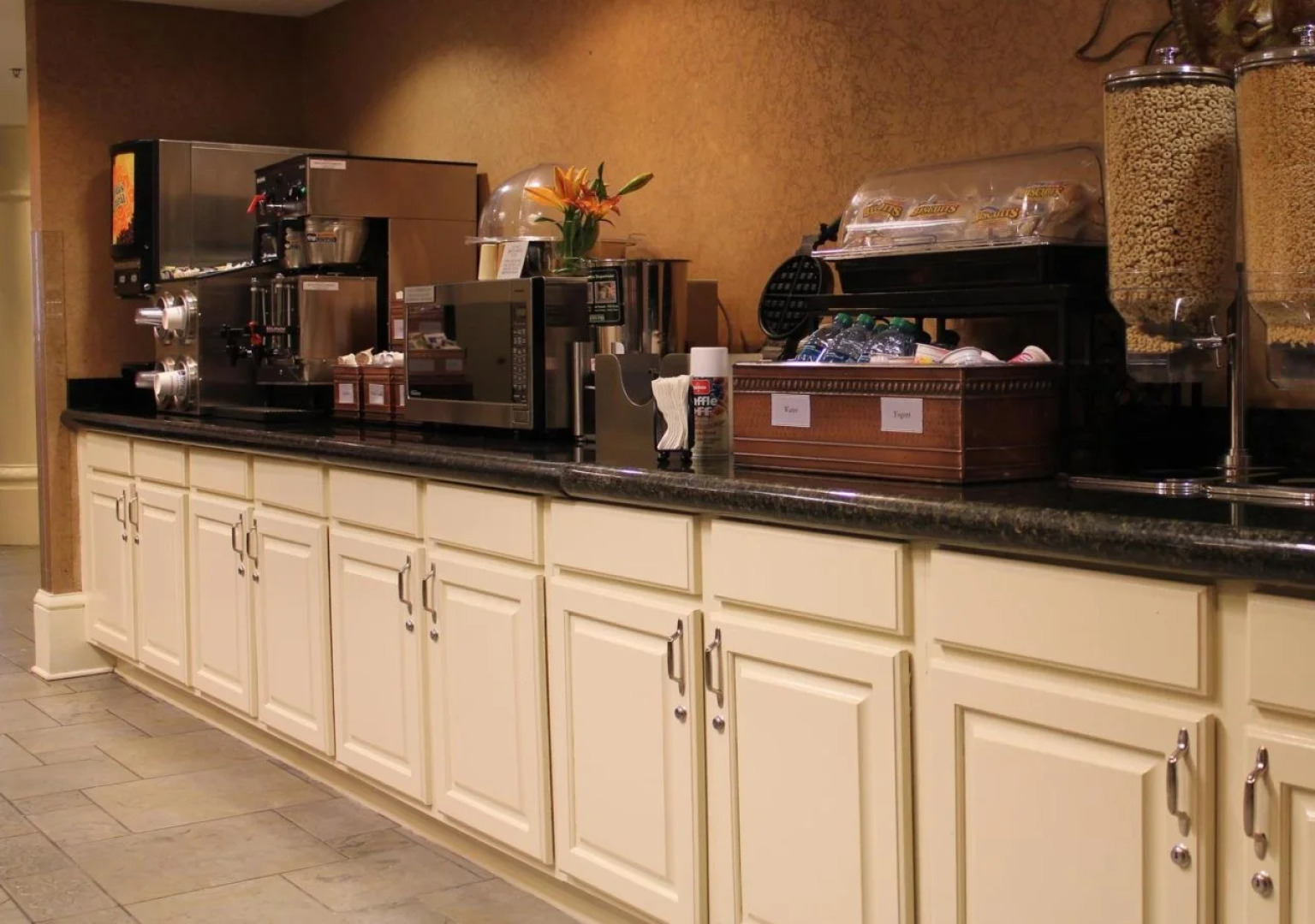 Best Western Plus St. Christopher Hotel