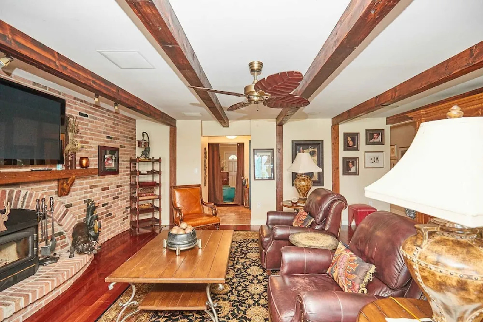 Niagara Lakefront Charm