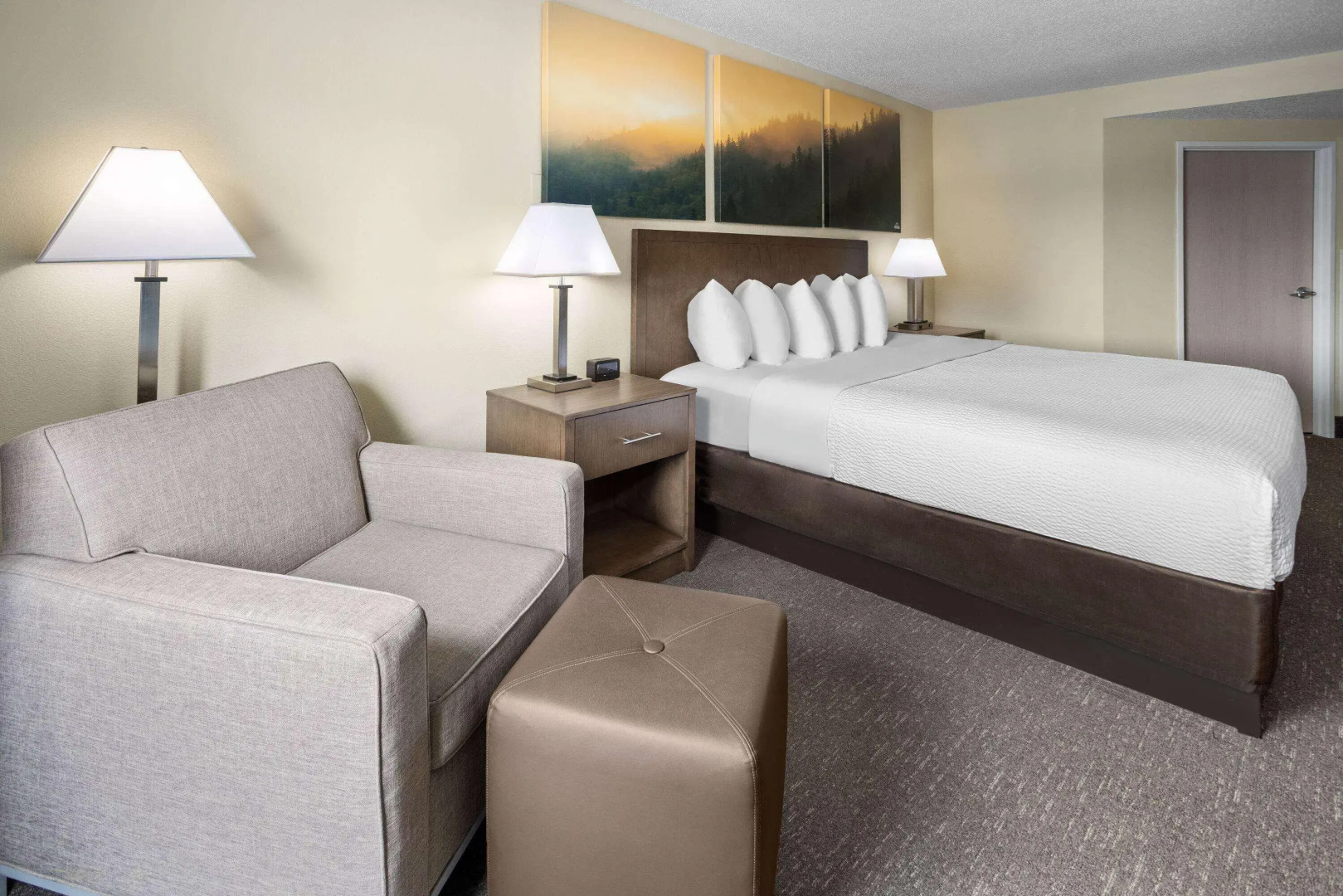 Days Inn by Wyndham Penn State