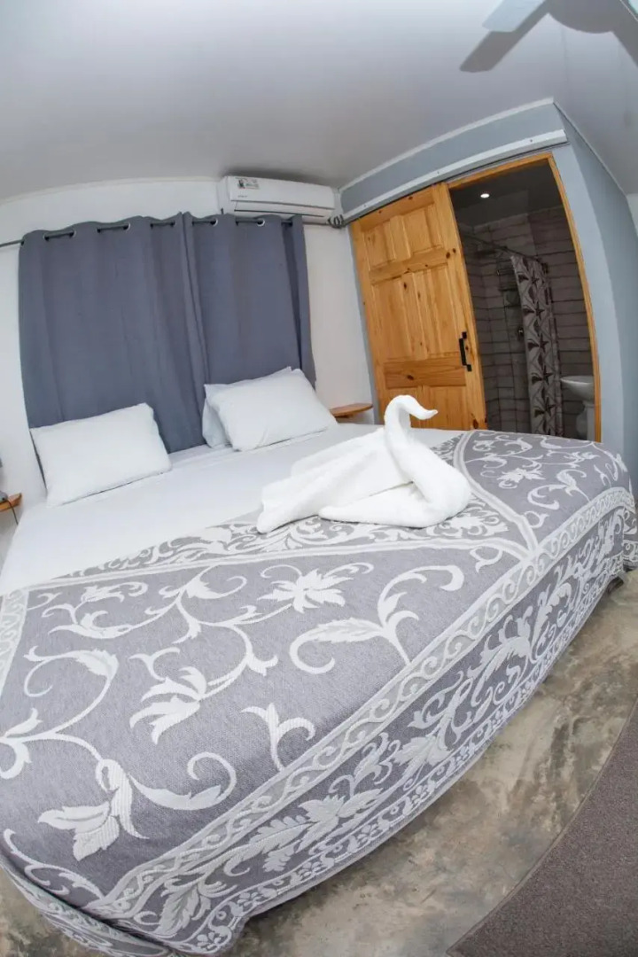 Show Pony Beach Resort and Suites