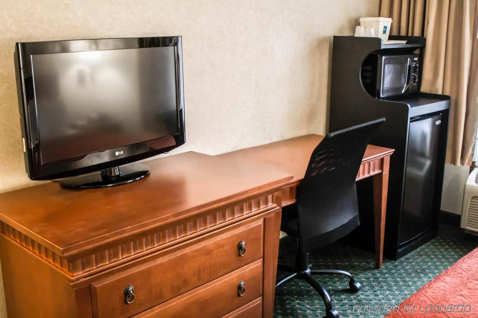 Econo Lodge Glens Falls / Lake George