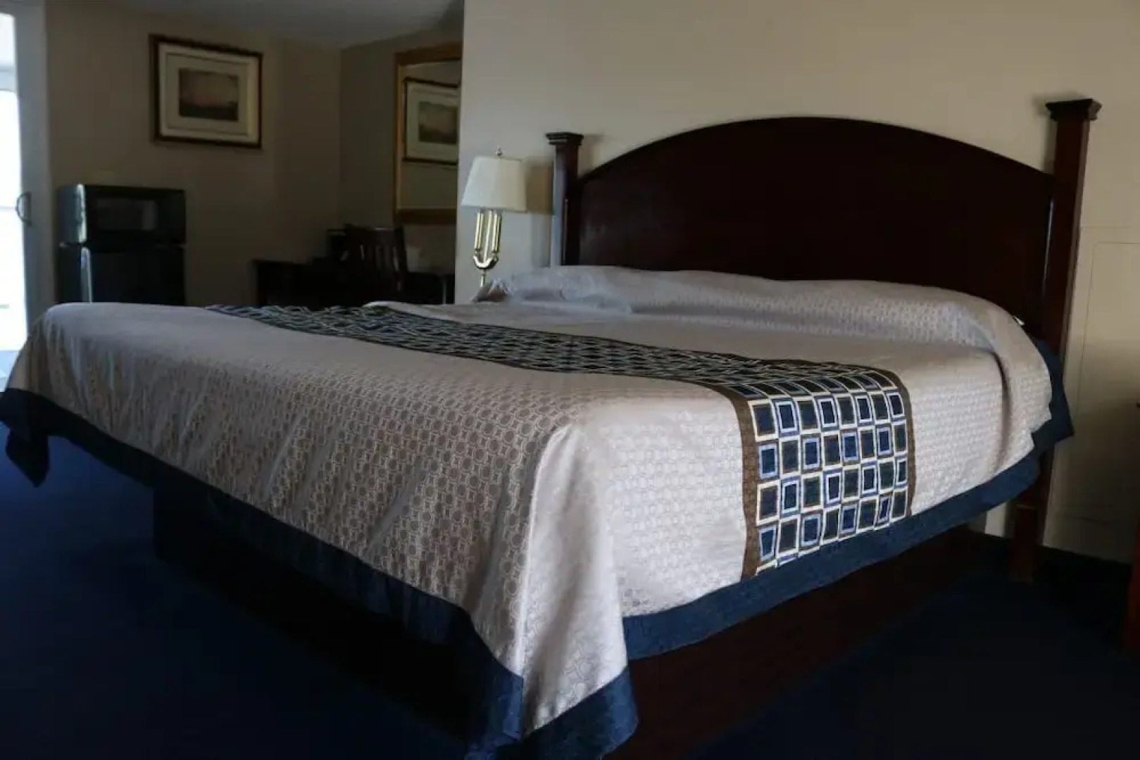 The Anchor Inn and Marina