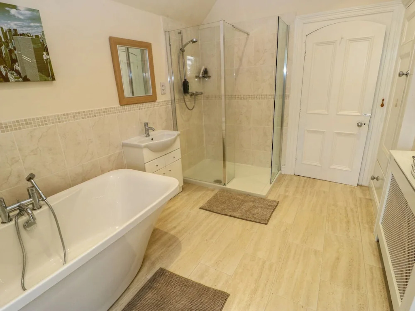 Lyndhurst, Brighouse