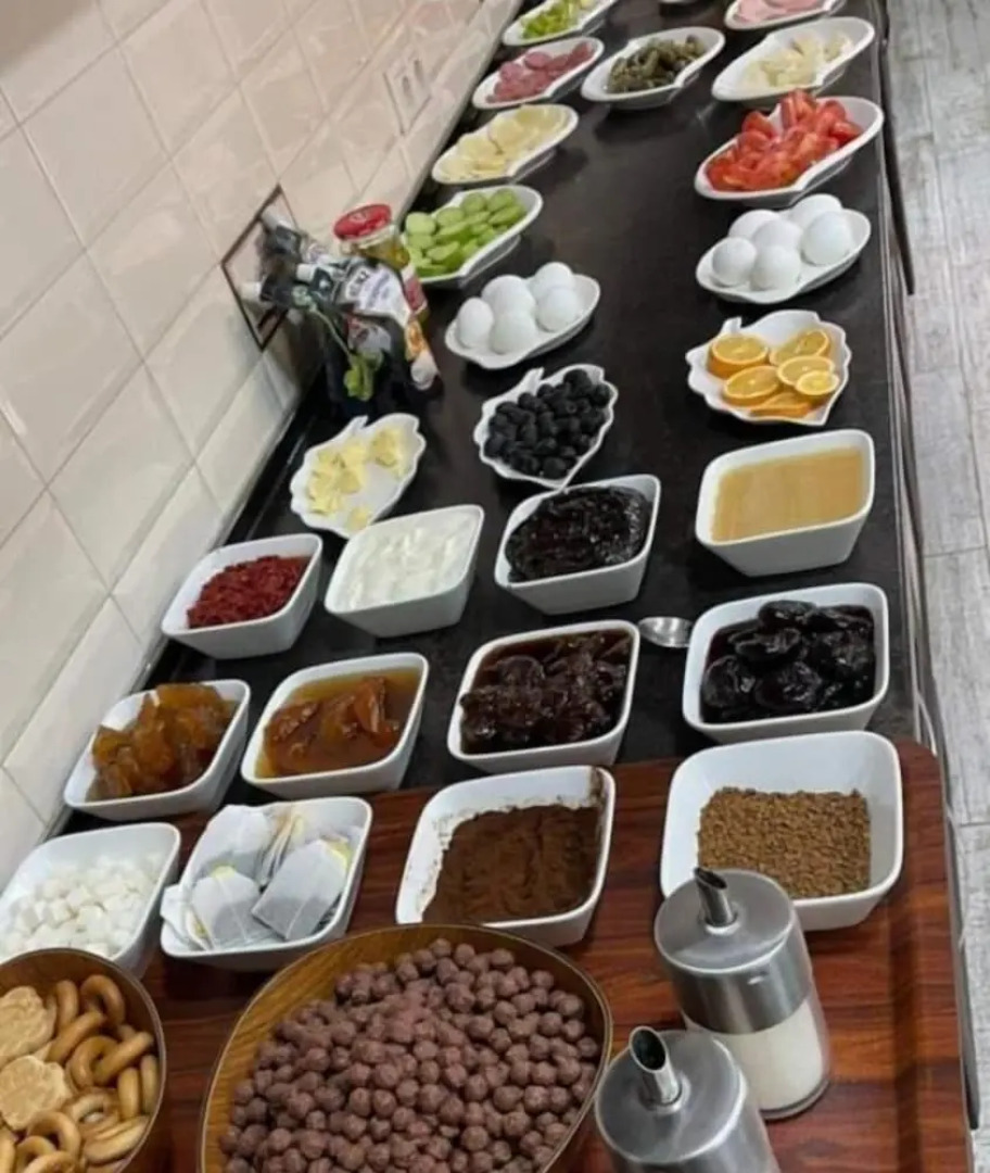 Отель Aura Plaza