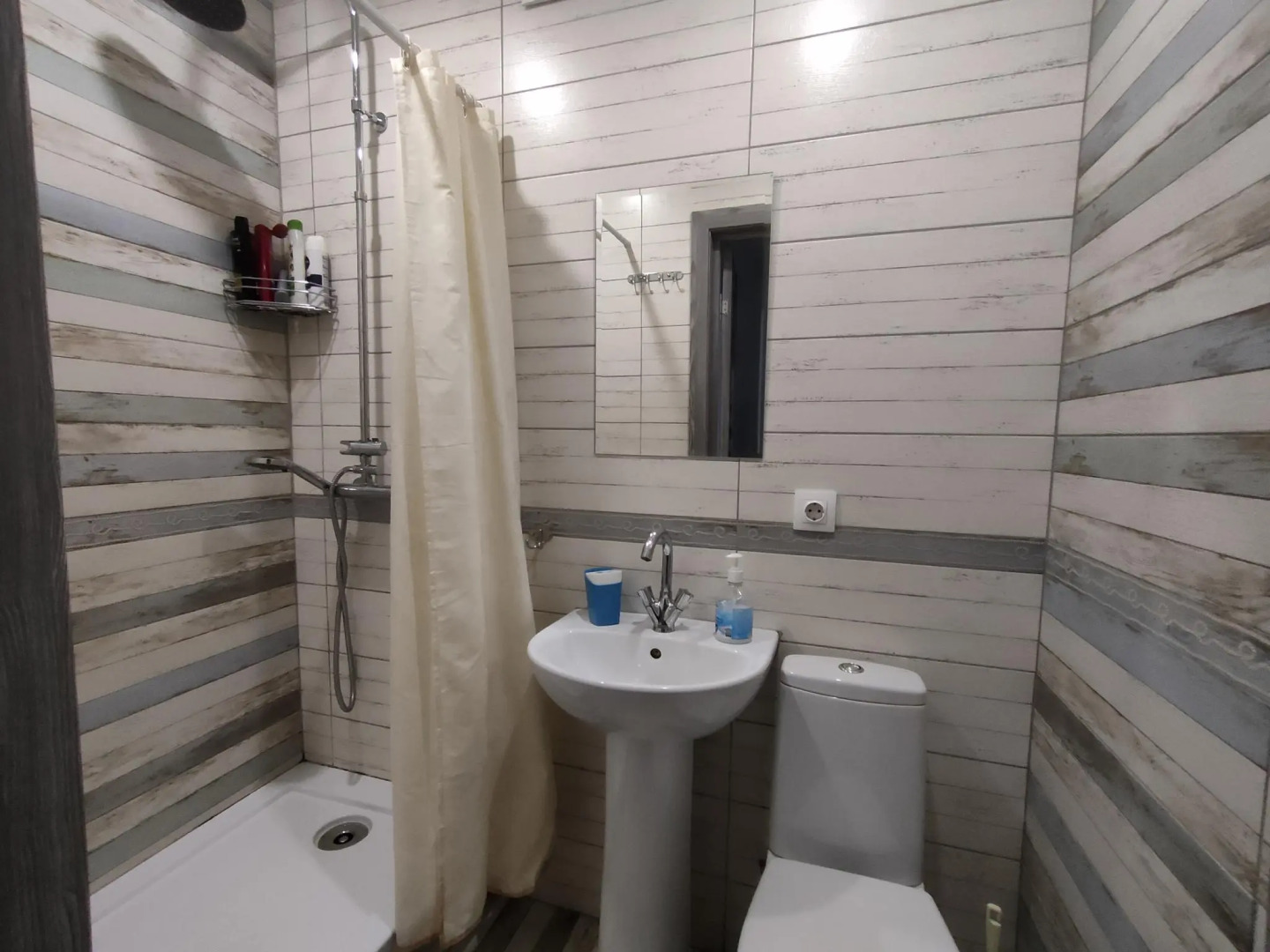 День и ночь на проспекте Ленинский 96Б