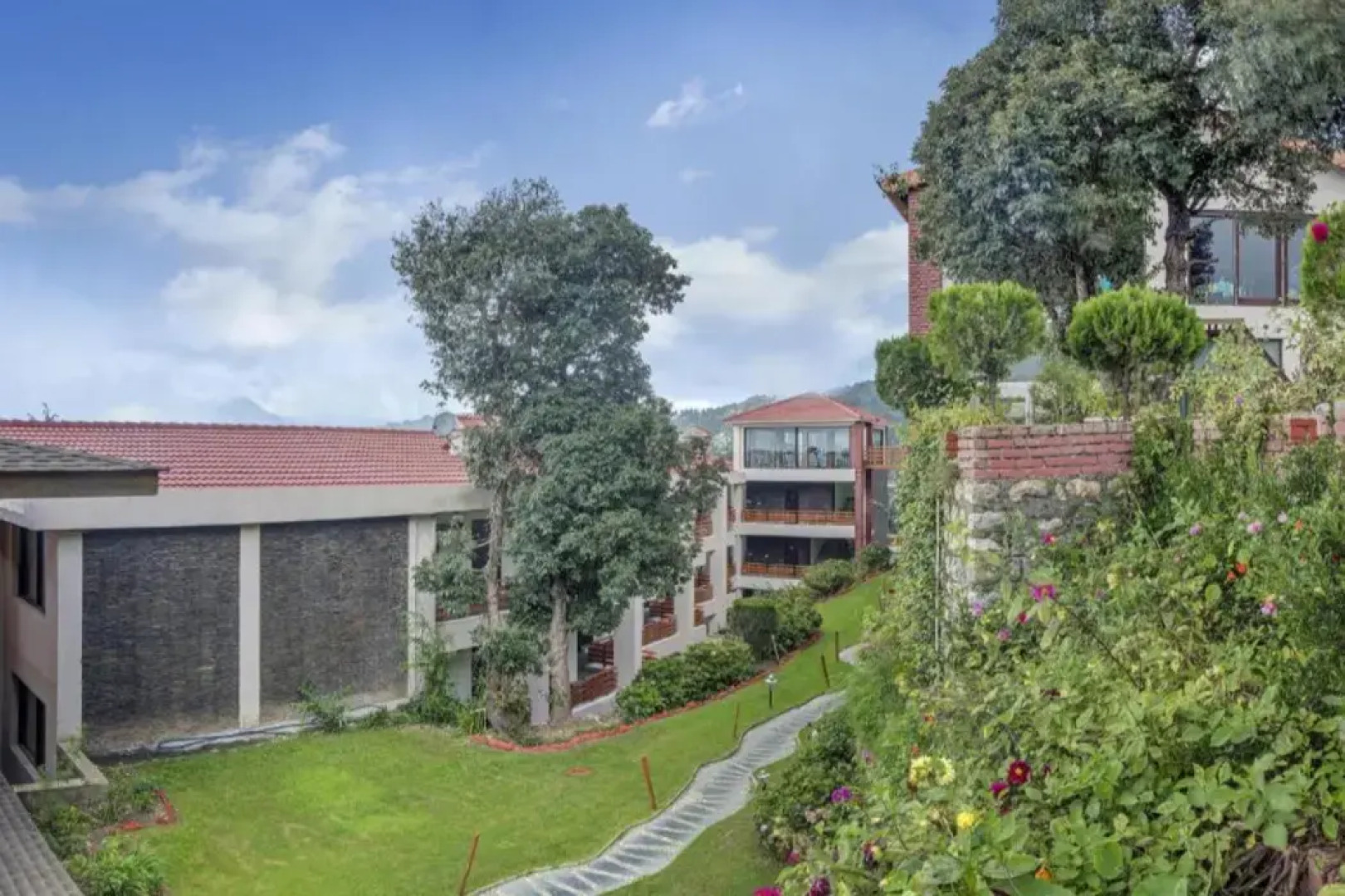 Club Mahindra Kanatal