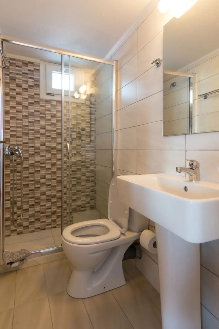 Socrates Apartments & Restaurant