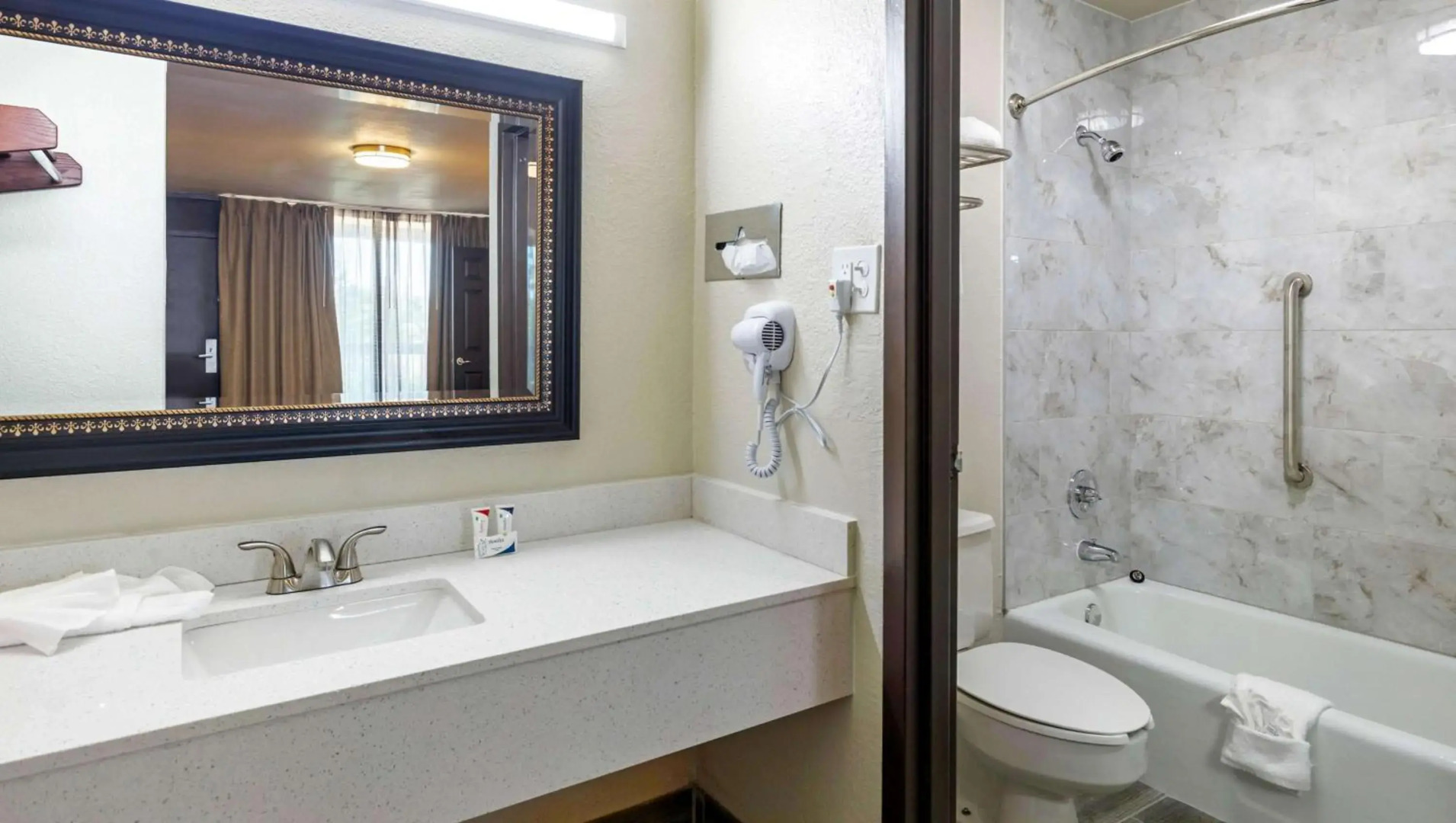 Magnuson Grand Hotel & Conference Center Tyler