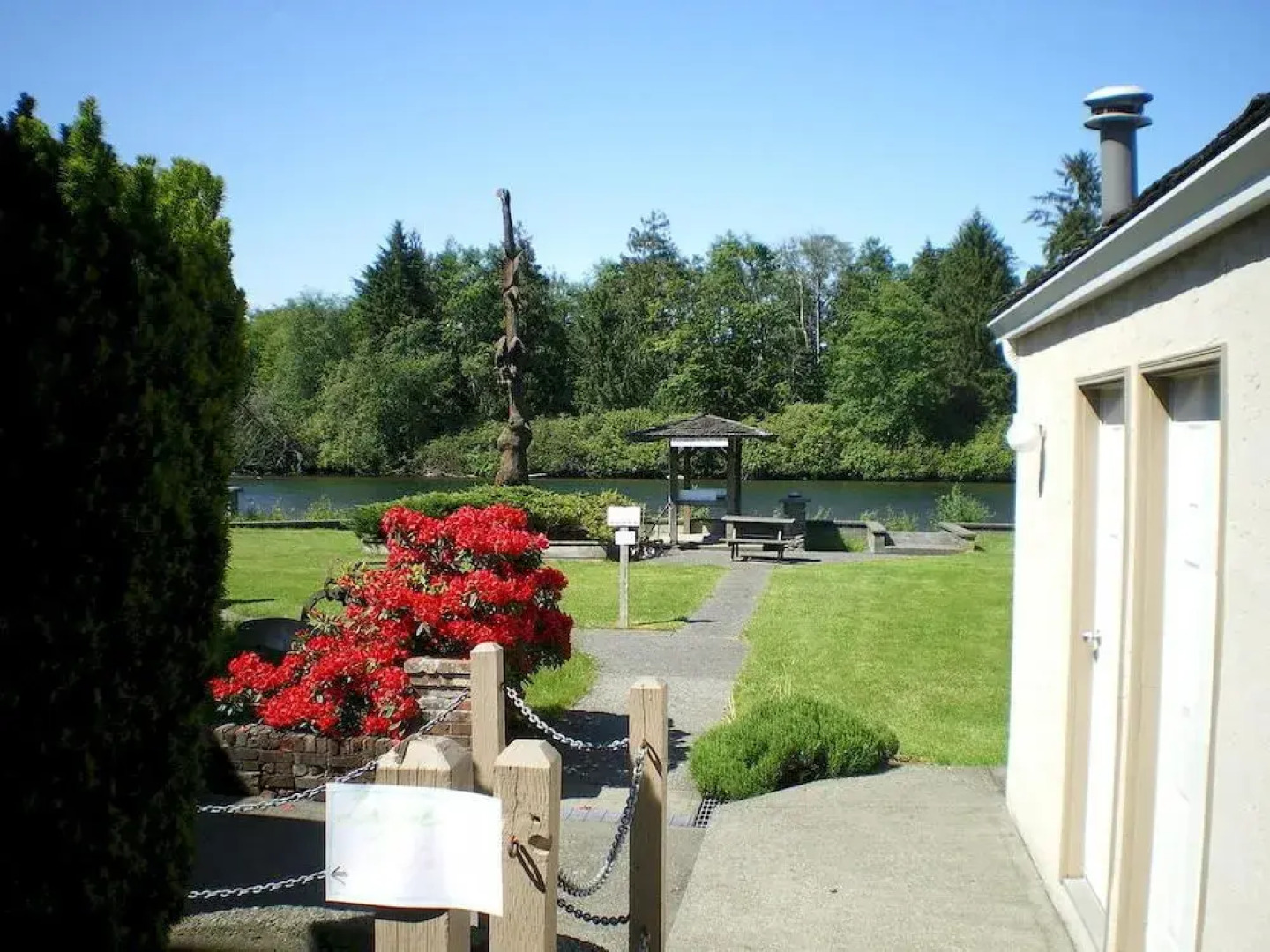 Campbell River Lodge by Riverside